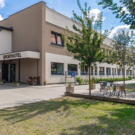 Sport Hotel Centrum Valašské Meziříčí Exteriör bild