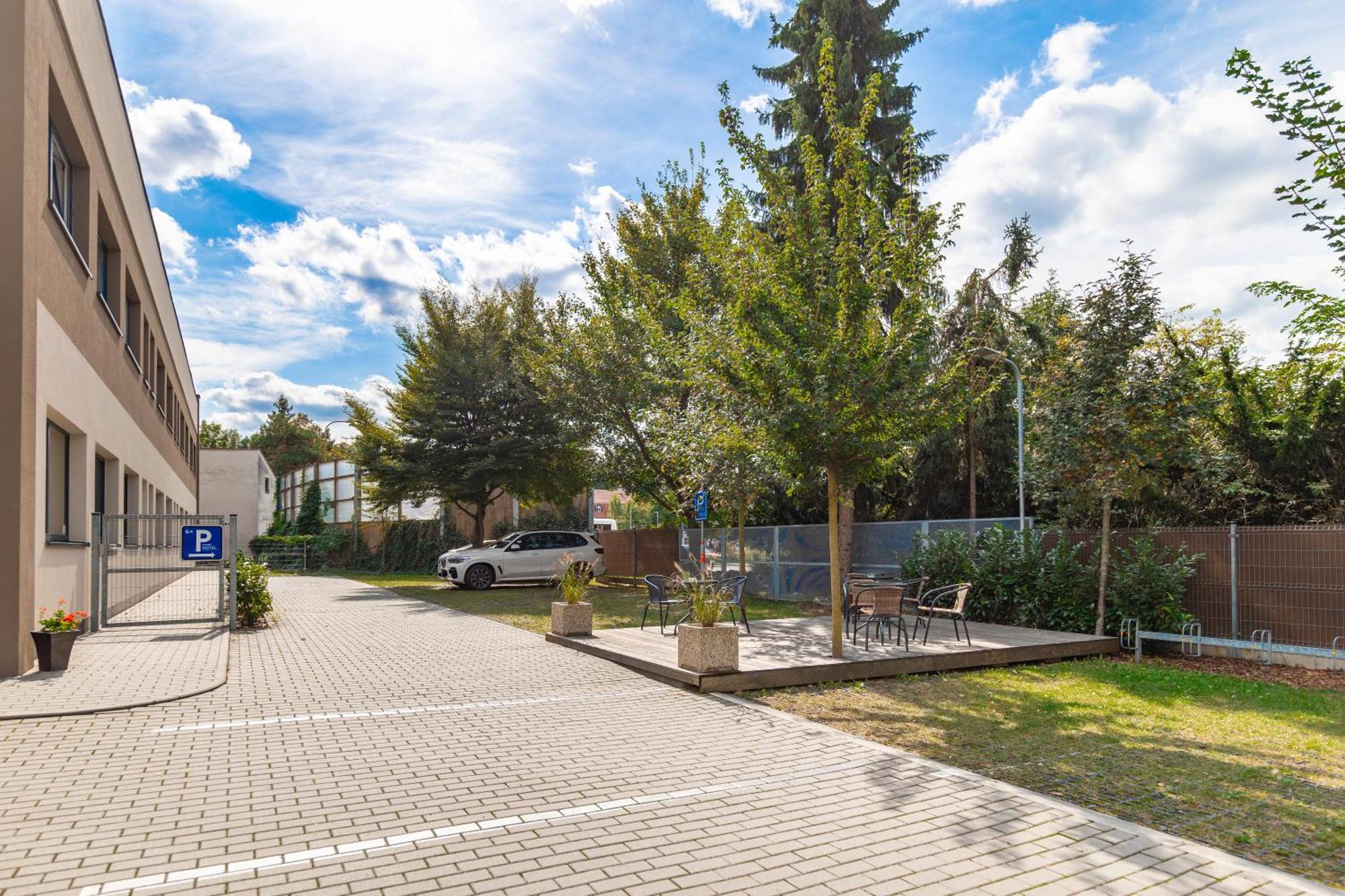 Sport Hotel Centrum Valašské Meziříčí Exteriör bild